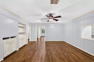 5262 Briarbend Dr, Houston, TX 77096 - Photo 10