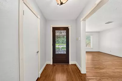 5262 Briarbend Drive, Houston, TX 77096 - Photo 2