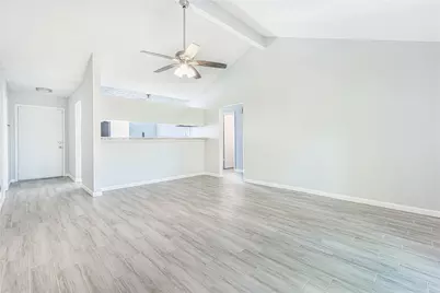 1010 Woodbridge Avenue, Pearland, TX 77584 - Photo 4