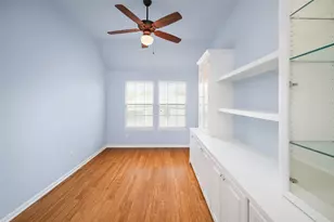 4431 Castle Ct, Houston, TX 77006 - Photo 22