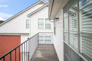 4431 Castle Ct, Houston, TX 77006 - Photo 16