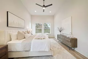 7407 Janak Dr, Houston, TX 77055 - Photo 18