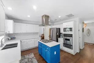 42 Fire Flicker Pl, The Woodlands, TX 77381 - Photo 1