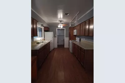 104 Crestview Drive, Hitchcock, TX 77563 - Photo 6