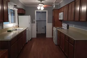 104 Crestview Dr, Hitchcock, TX 77563 - Photo 6