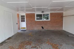 104 Crestview Dr, Hitchcock, TX 77563 - Photo 1