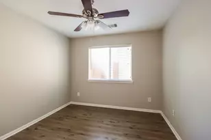 808 Dragonfly Dr, Conroe, TX 77301 - Photo 12