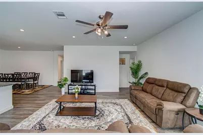 8611 Shumard Oak Drive, Rosharon, TX 77583 - Photo 10