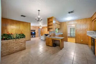 2612 Lake Park Dr, La Marque, TX 77568 - Photo 1