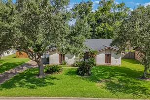 2612 Lake Park Dr, La Marque, TX 77568 - Photo 12