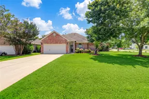 9227 Hidden Lake E, Magnolia, TX 77354 - Photo 4