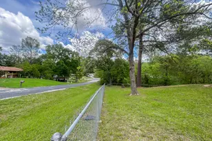 3221 Kingston Dr, Huntsville, TX 77340 - Photo 4