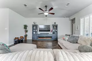 404 Summit Ridge Ct, Willis, TX 77318 - Photo 22