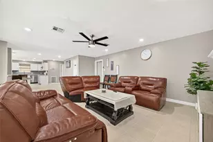 552 Roanoke Dr, Conroe, TX 77302 - Photo 4