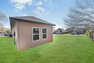10703 Hillside Dr, Montgomery, TX 77356 - Photo 10