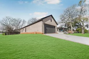 10703 Hillside Dr, Montgomery, TX 77356 - Photo 8