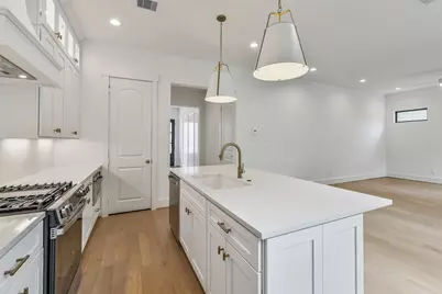 1114 Pearlwood Drive, Houston, TX 77008 - Photo 8
