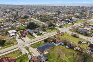 308 San Jacinto St, La Porte, TX 77571 - Photo 26