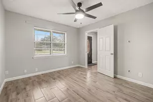 308 San Jacinto St, La Porte, TX 77571 - Photo 10