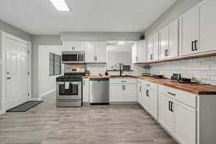 308 San Jacinto St, La Porte, TX 77571 - Photo 8