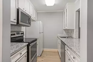 9029 Gaylord Dr, Houston, TX 77024 - Photo 6