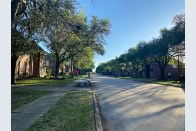 115 Eagle Lakes Drive, Friendswood, TX 77546 - Photo 16