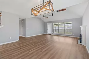 3904 Ivywood Dr, Pearland, TX 77584 - Photo 6