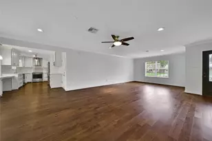 995 Curtin St, Houston, TX 77018 - Photo 4