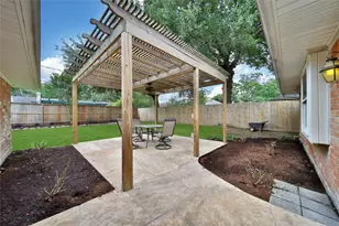 995 Curtin St, Houston, TX 77018 - Photo 24