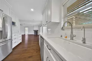 995 Curtin St, Houston, TX 77018 - Photo 8