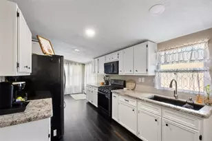 20220 Plaza Cir, Crosby, TX 77532 - Photo 12