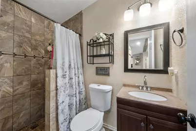 20220 Plaza Circle, Crosby, TX 77532 - Photo 20