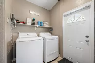 20220 Plaza Cir, Crosby, TX 77532 - Photo 22