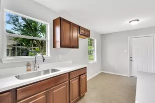 1226 Havner Ln, Houston, TX 77037 - Photo 6