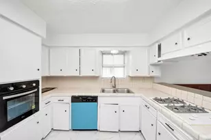 9131 Rentur Dr, Houston, TX 77031 - Photo 8