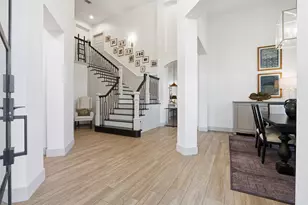 8706 Rippling Water Dr, Sugar Land, TX 77479 - Photo 4