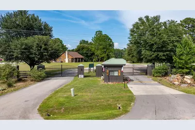 26 Hillsborough Drive, Huntsville, TX 77340 - Photo 8