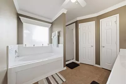 6619 Romsley Lane, Houston, TX 77049 - Photo 10