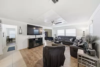 6619 Romsley Lane, Houston, TX 77049 - Photo 4