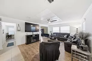 6619 Romsley Ln, Houston, TX 77049 - Photo 4