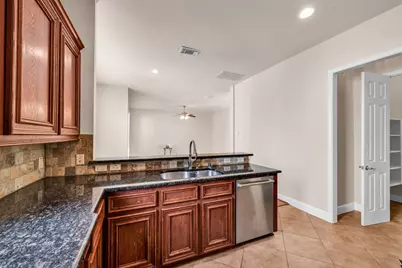 1607 W Dallas Street #E, Houston, TX 77019 - Photo 16