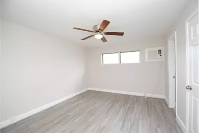 2515 Yoakum Boulevard #09, Houston, TX 77006 - Photo 12