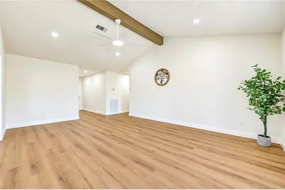 10012 Hummingbird Street, La Porte, TX 77571 - Photo 10
