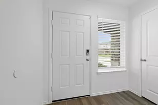 5710 Vintage Oakmont Dr, Spring, TX 77373 - Photo 2