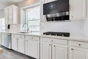 14914 Bennetts Mill Ln, Sugar Land, TX 77498 - Photo 16