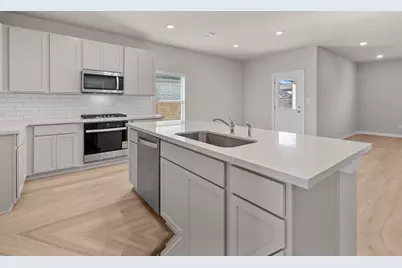 2518 N Heritage Drive, Dayton, TX 77535 - Photo 2