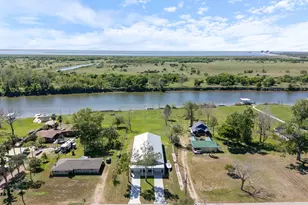 174 County Rd 243, Bay City, TX 77414 - Photo 8