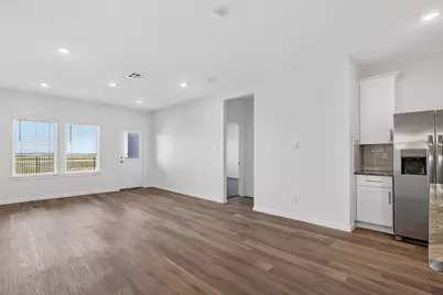 4034 Bronco Station Ln, League City, TX 77511 - Photo 8