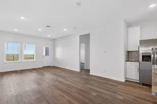 4034 Bronco Sta Ln, League City, TX 77511 - Photo 8