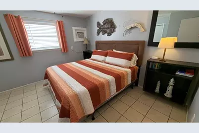 2328 Avenue P 1/2, Galveston, TX 77550 - Photo 12